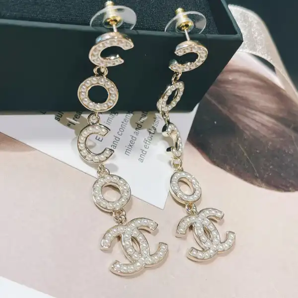 Tony Luxuries CHANEL EARRINGS 0125