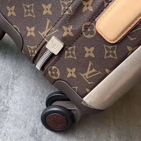 Tony Luxuries Louis Vuitton HORIZON 55 0131