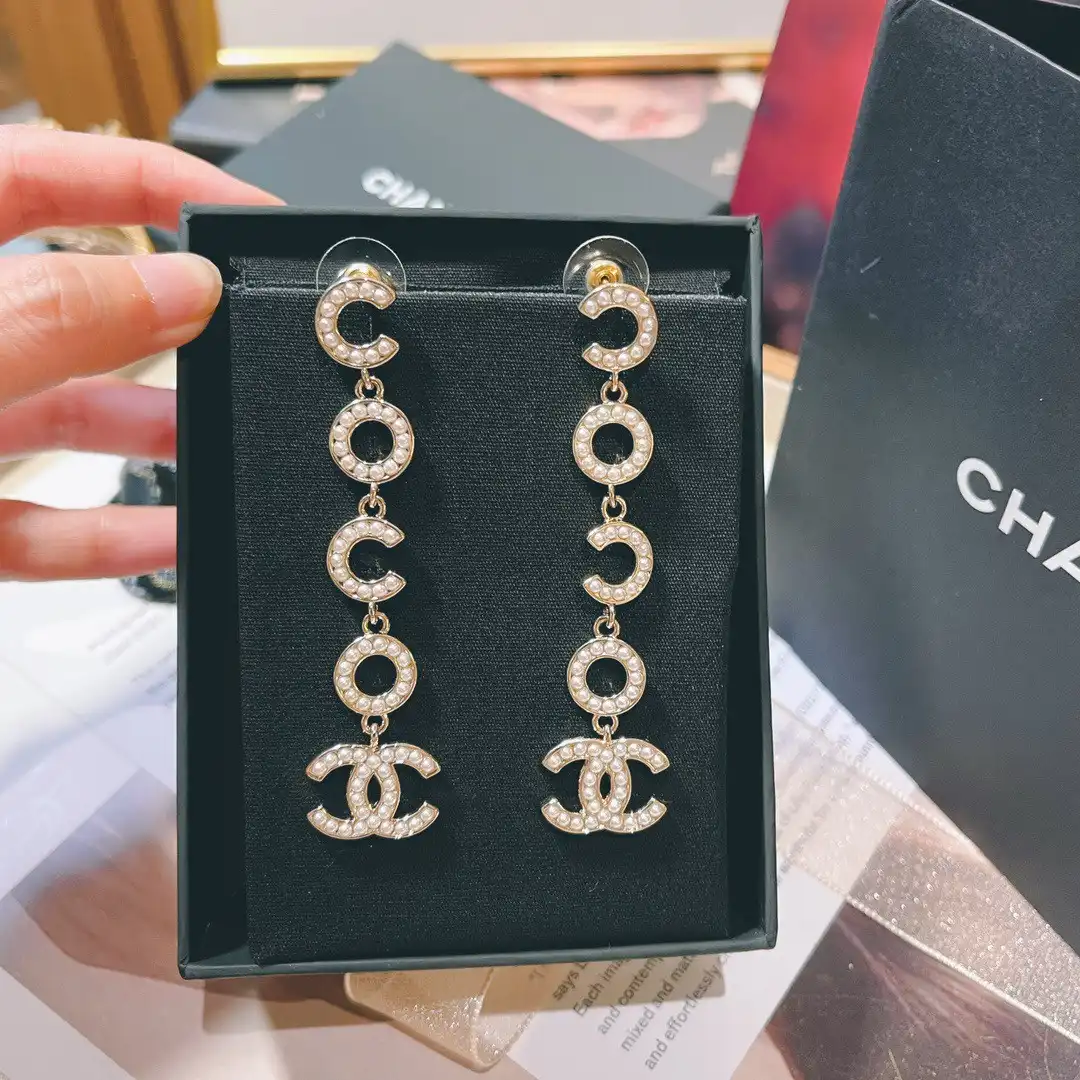 Tony Luxuries CHANEL EARRINGS 0125