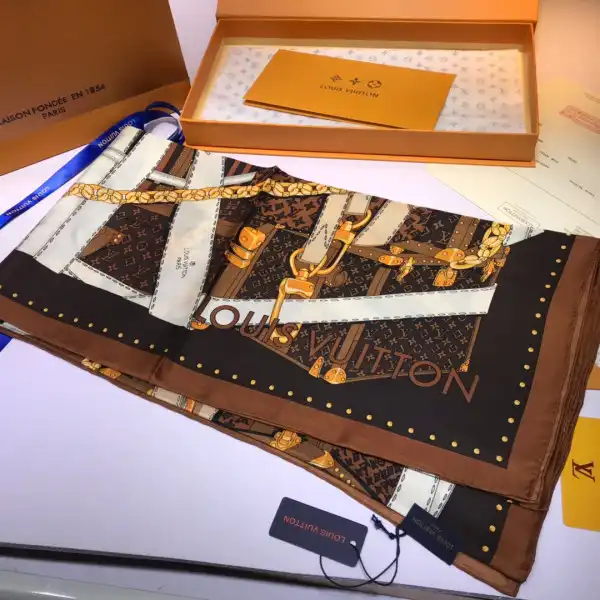 Tony Luxuries LOUIS VUITTON SCARF 0125