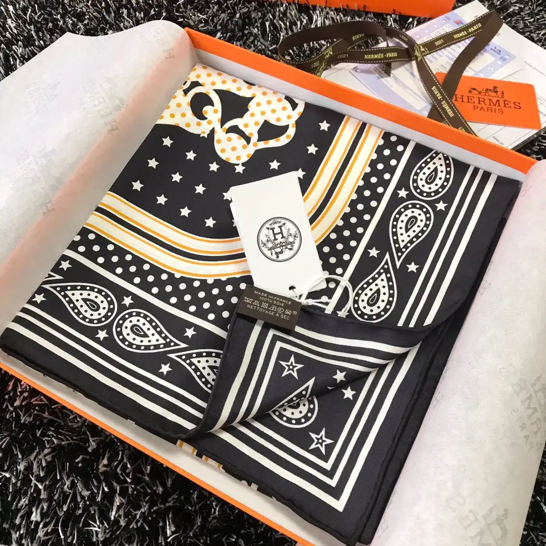 Tony Luxuries HERMES SCARF 0127