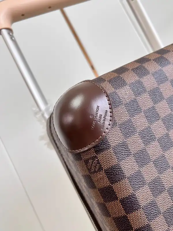 Tony Luxuries Louis Vuitton HORIZON 55 0131