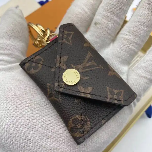 Tony Luxuries LOUIS VUITTON KIRIGAMI POUCH BAG CHARM AND KEY HOLDER 0127