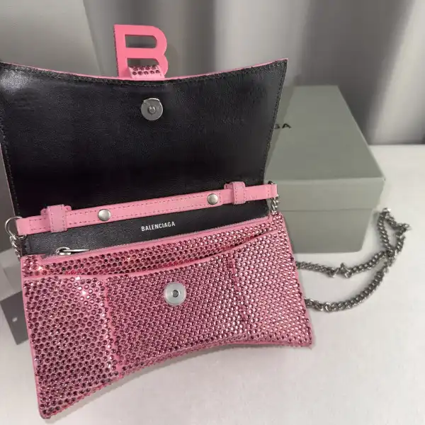 Tony Luxuries BALENCIAGA HOURGLASS WALLET ON CHAIN 0128