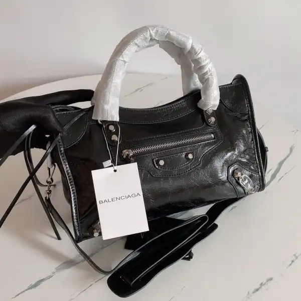 Tony Luxuries BALENCIAGA CHANELASSIC CITY 0129