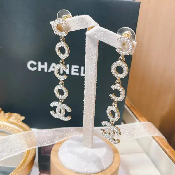 Tony Luxuries CHANEL EARRINGS 0125