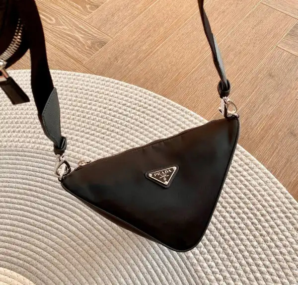 Tony Luxuries PRADA Triangle BAG 0205