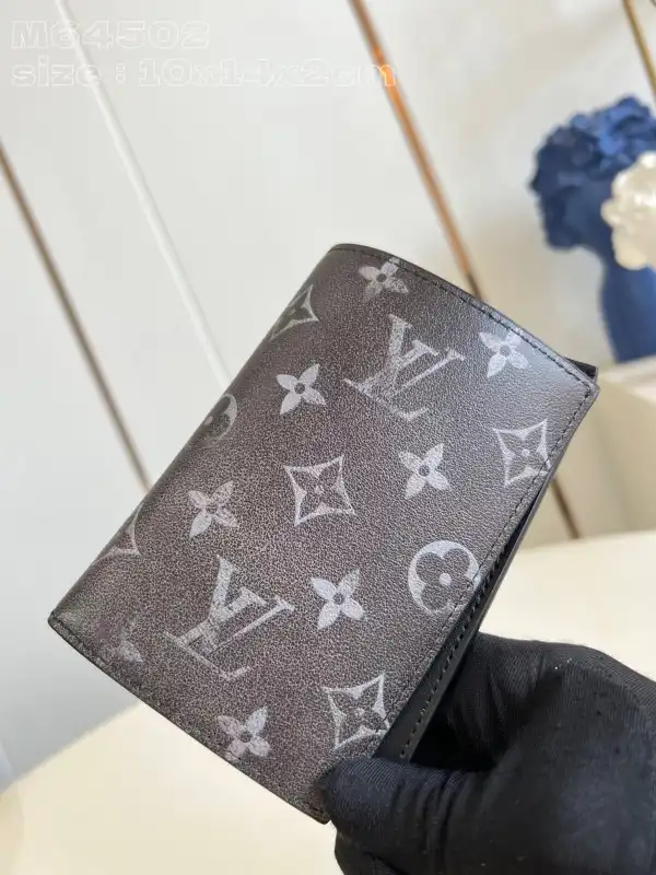 Tony Luxuries Louis Vuitton PASSPORT COVER-10*14*2.5CM 0203